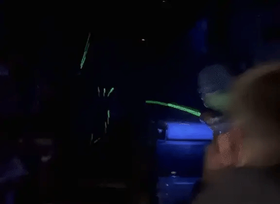 100 000 geepalloa - Hohtaa pimeässä